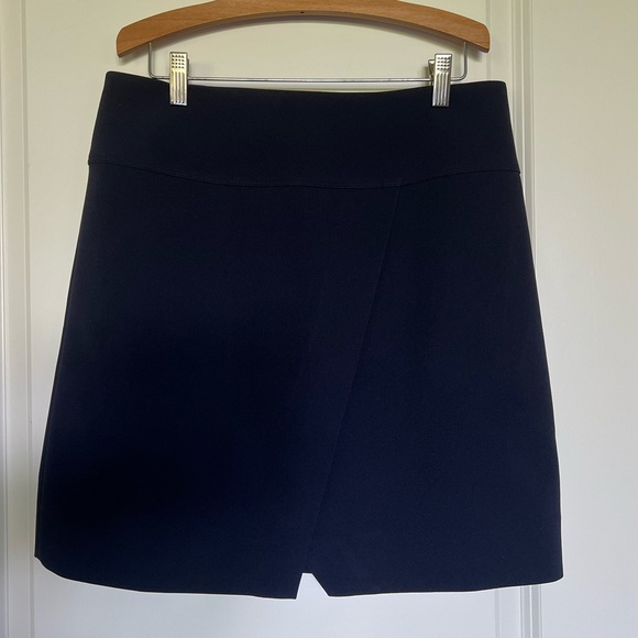 LIKE NEW JCREW Faux Wrap Skirt Navy Blue SZ 8 - Picture 4 of 6